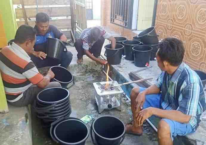 MEMBUAT EMBER CUCI TANGAN