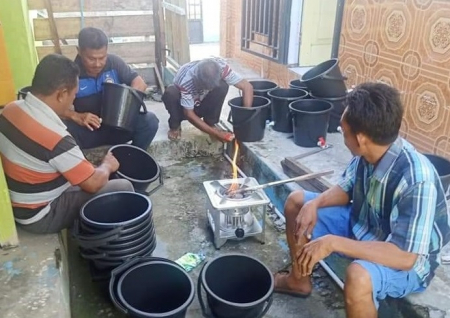 MEMBUAT EMBER CUCI TANGAN