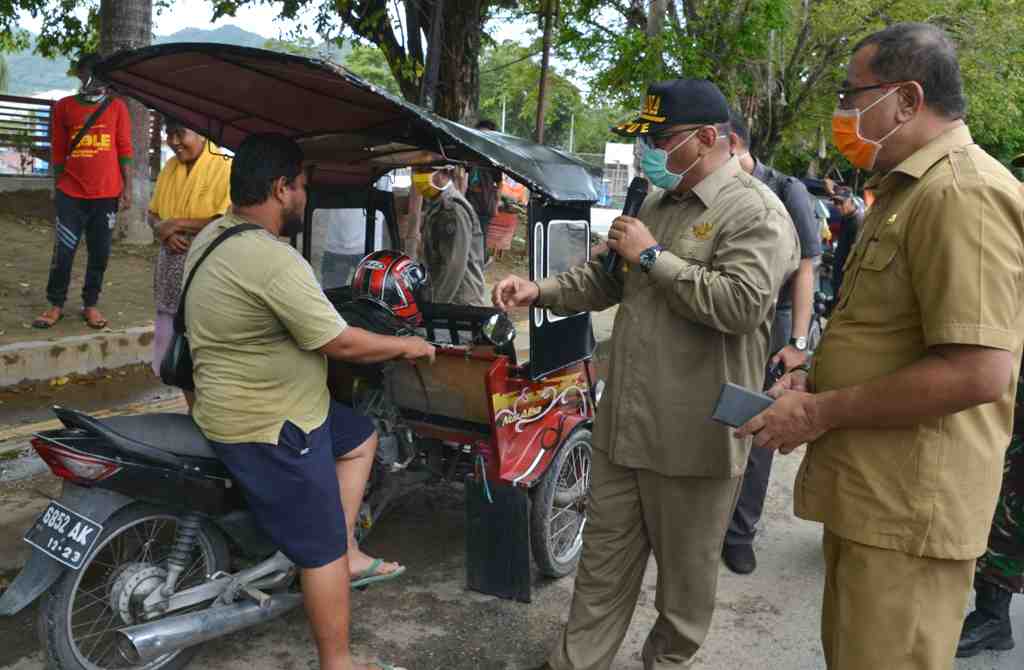 LARANG WARGA MEROKOK
