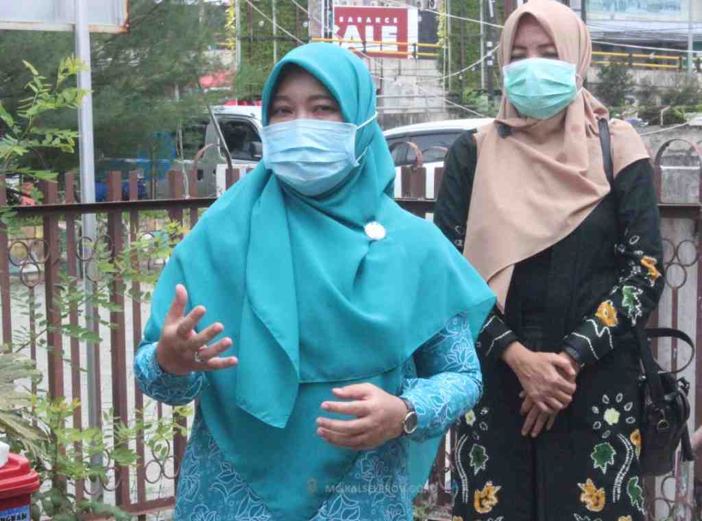 GUNAKAN MASKER DENGAN BAIK