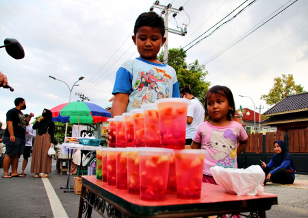 PILIH ES BUAH