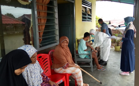  RAPID TEST KEPADA KELUARGA KONTAK COVID-19.