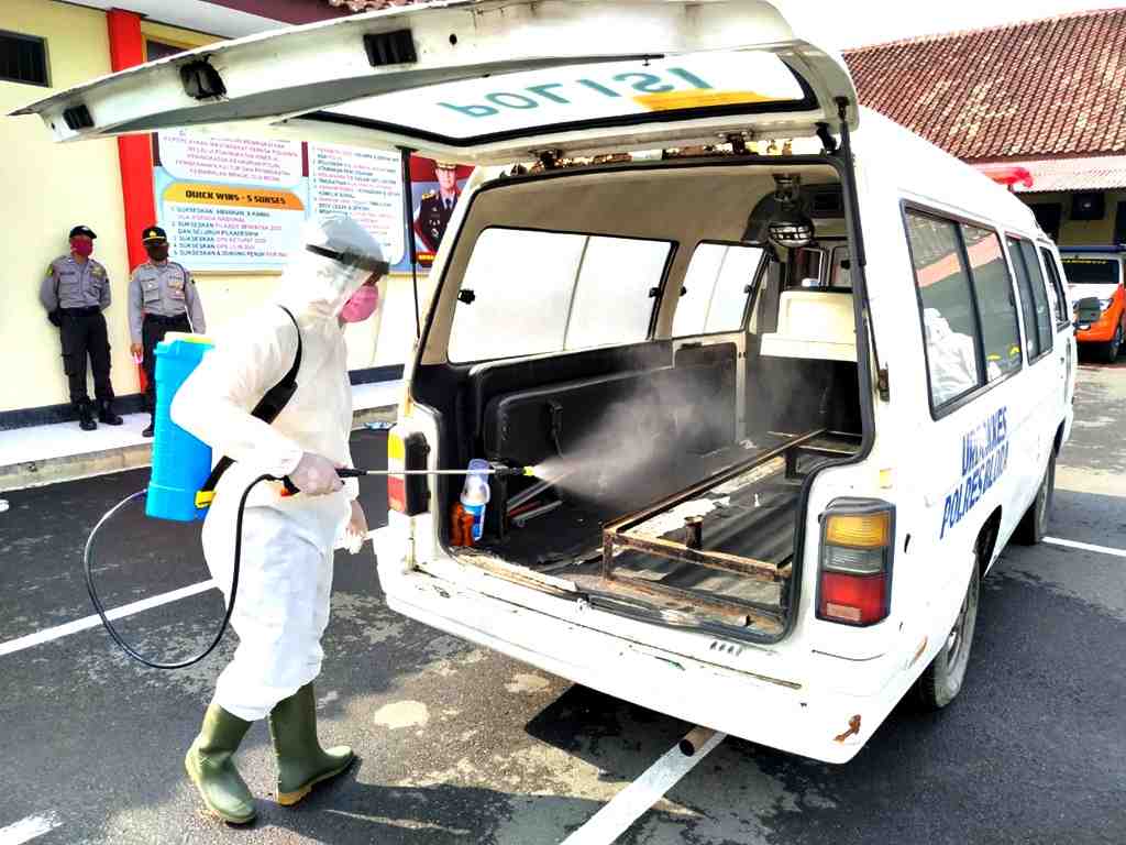 SEMPROT DISINFEKTAN MOBIL AMBULANS