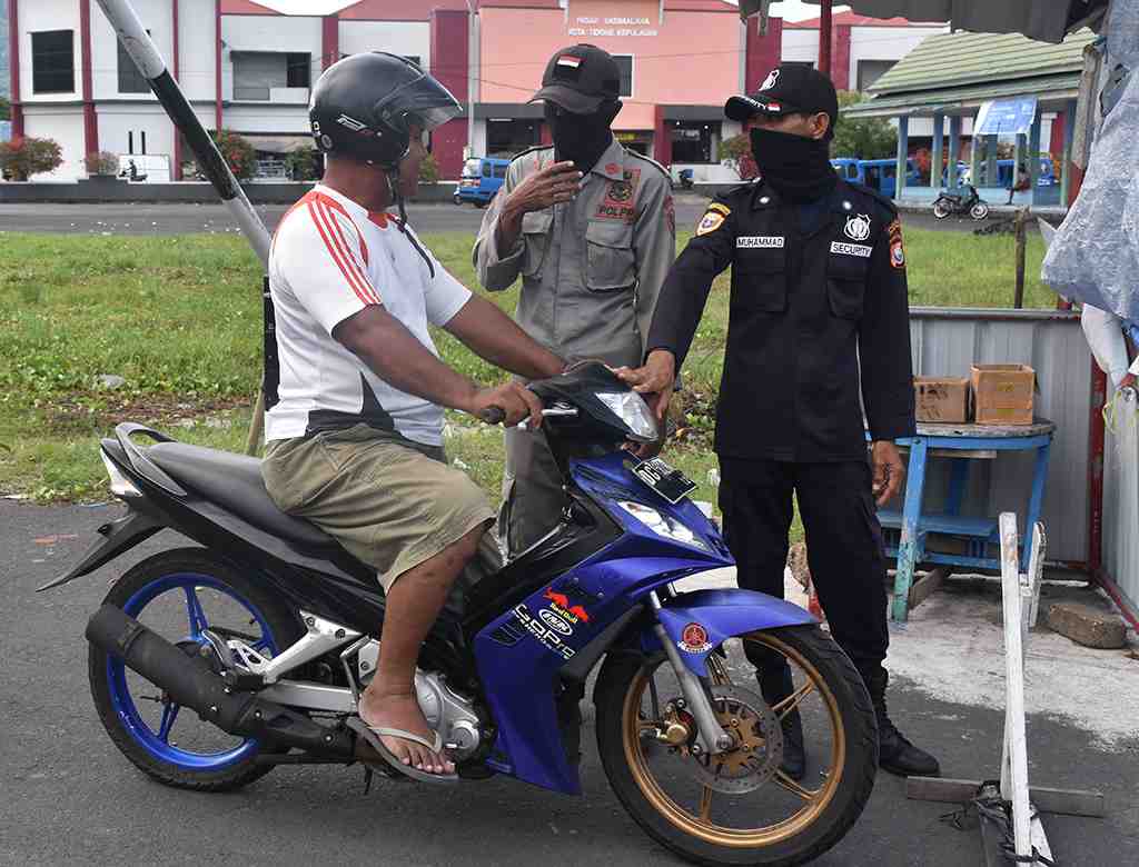 TANPA MASKER DILARANG MASUK PASAR