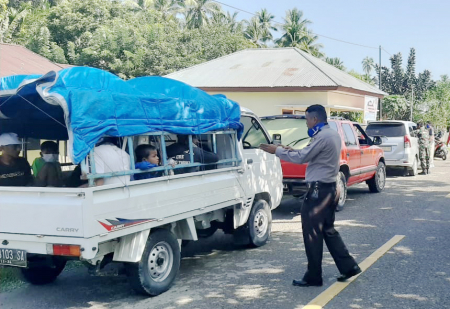 MOBIL WAJIB BERHENTI