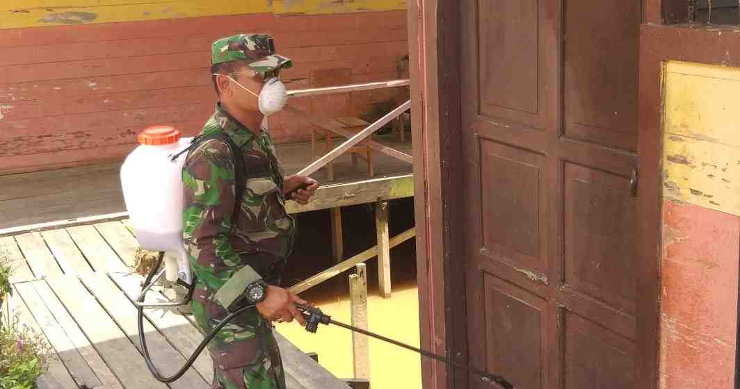 SEMPROT CAIRAN DISINFEKTAN
