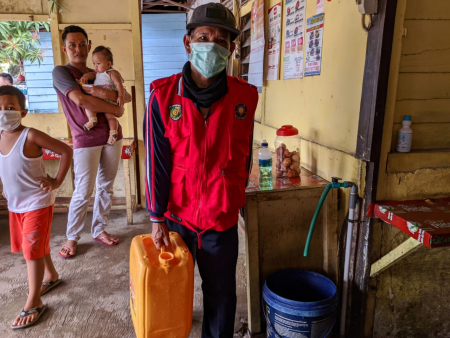 BAGIKAN CAIRAN DISINFEKTAN