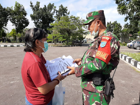  PLAMFLET SOSIALISASI PENANGANAN COVID-19