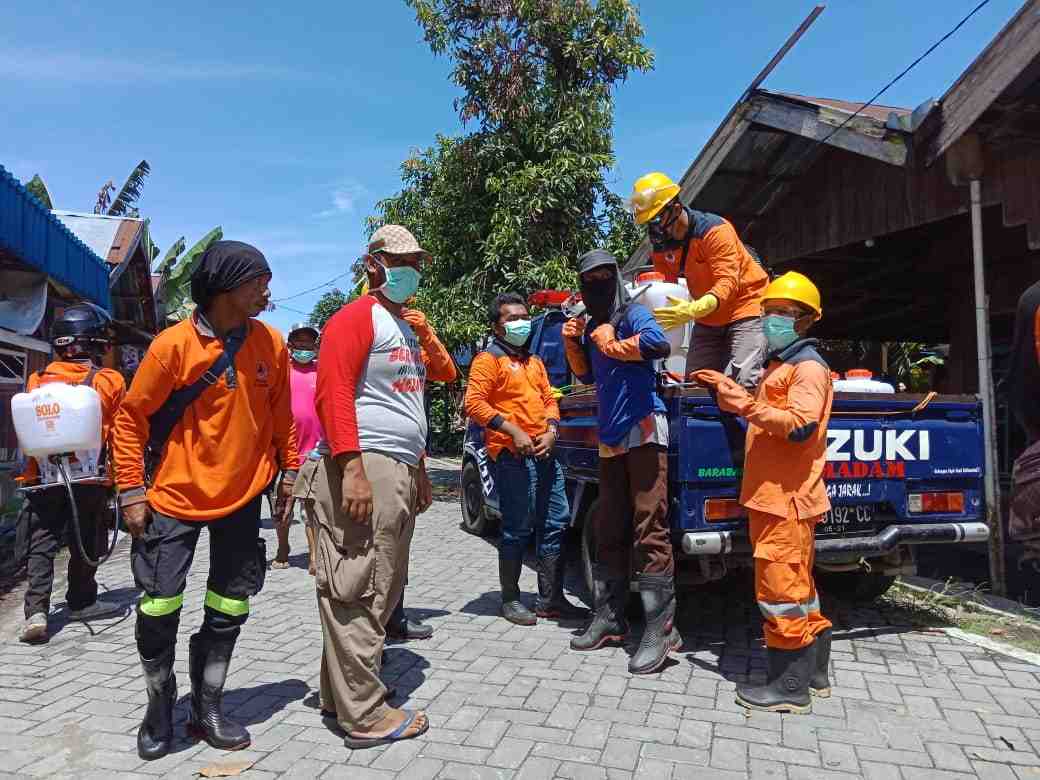 PERSIAPAN PENYEMPROTAN DISINFEKTAN