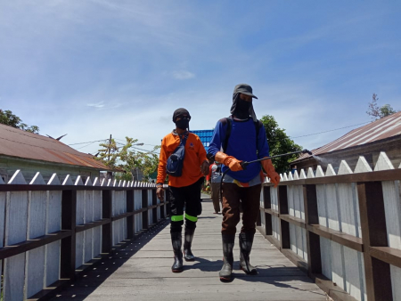 SEMPROT JEMBATAN DERMAGA