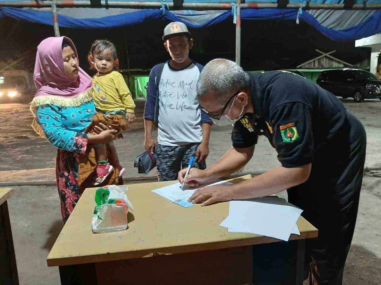 MENULIS DATA WARGA
