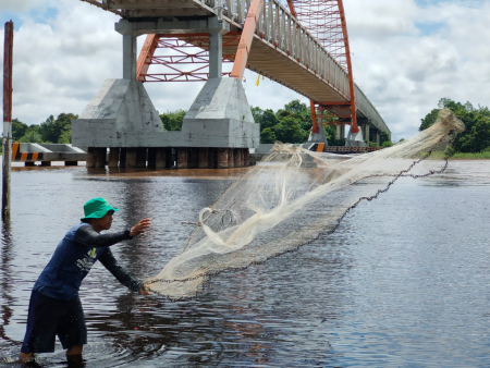 MENJALA IKAN