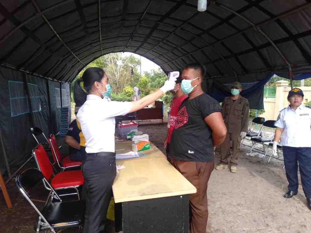 UKUR SUHU TUBUH PENUMPANG
