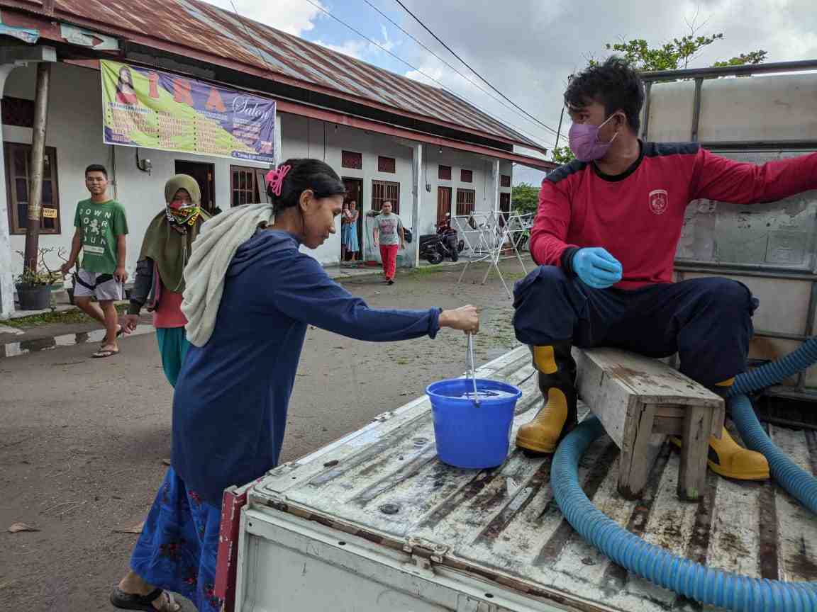 BAGIKAN CAIRAN DISINFEKTAN