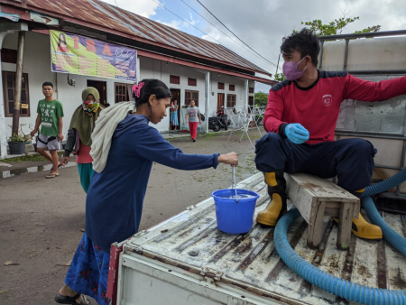 BAGIKAN CAIRAN DISINFEKTAN