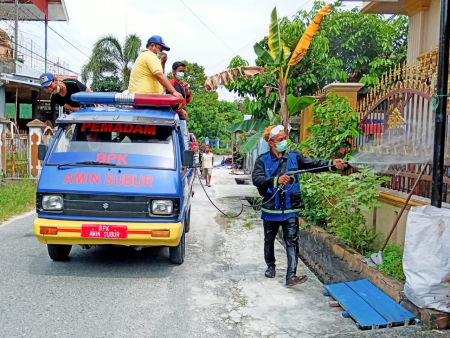 SEMPROT CAIRAN DISINFEKTAN