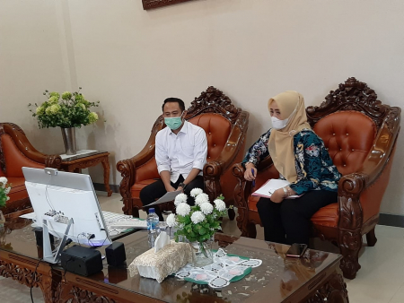 VIDEO KONFERENSI DENGAN MENTERI SOSIAL