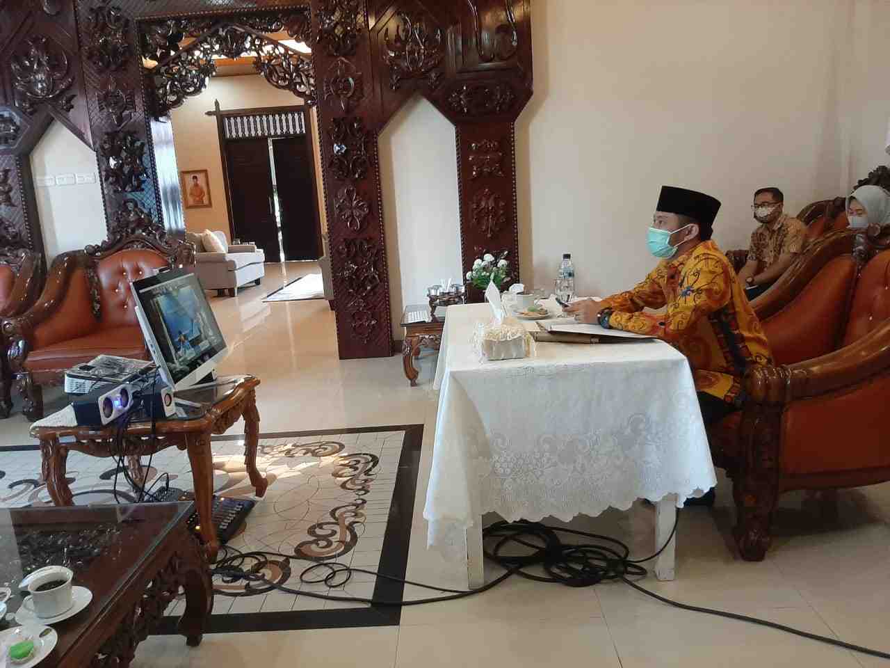 VIDEO KONFERENSI DENGAN MENTERI DALAM NEGERI