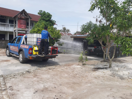 SEMPROT RUMAH WARGA 