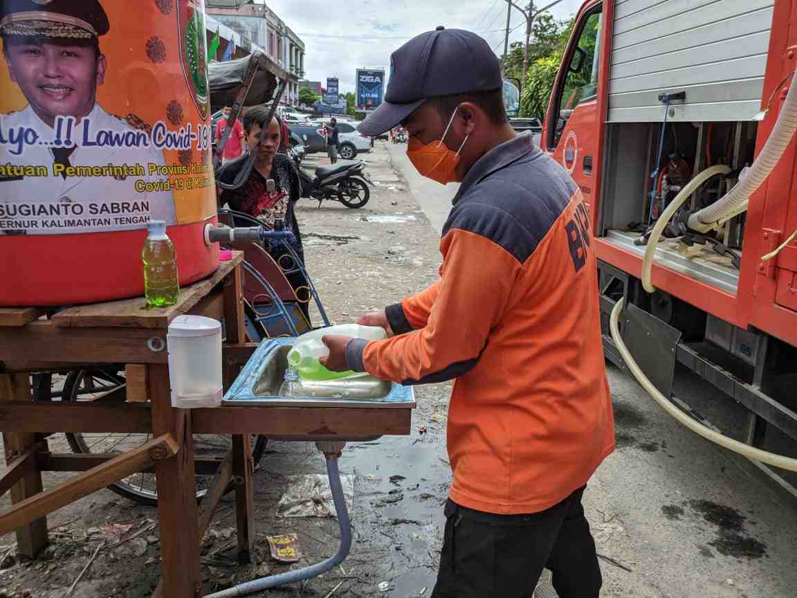 TUANG SABUN CUCI TANGAN