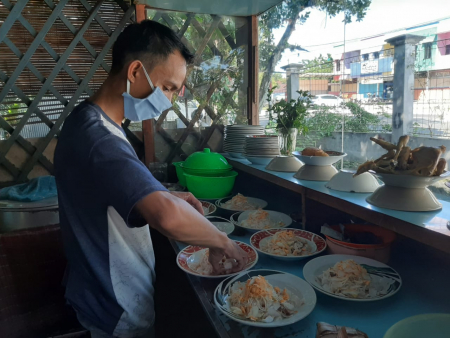 MERACIK SOTO BANJAR