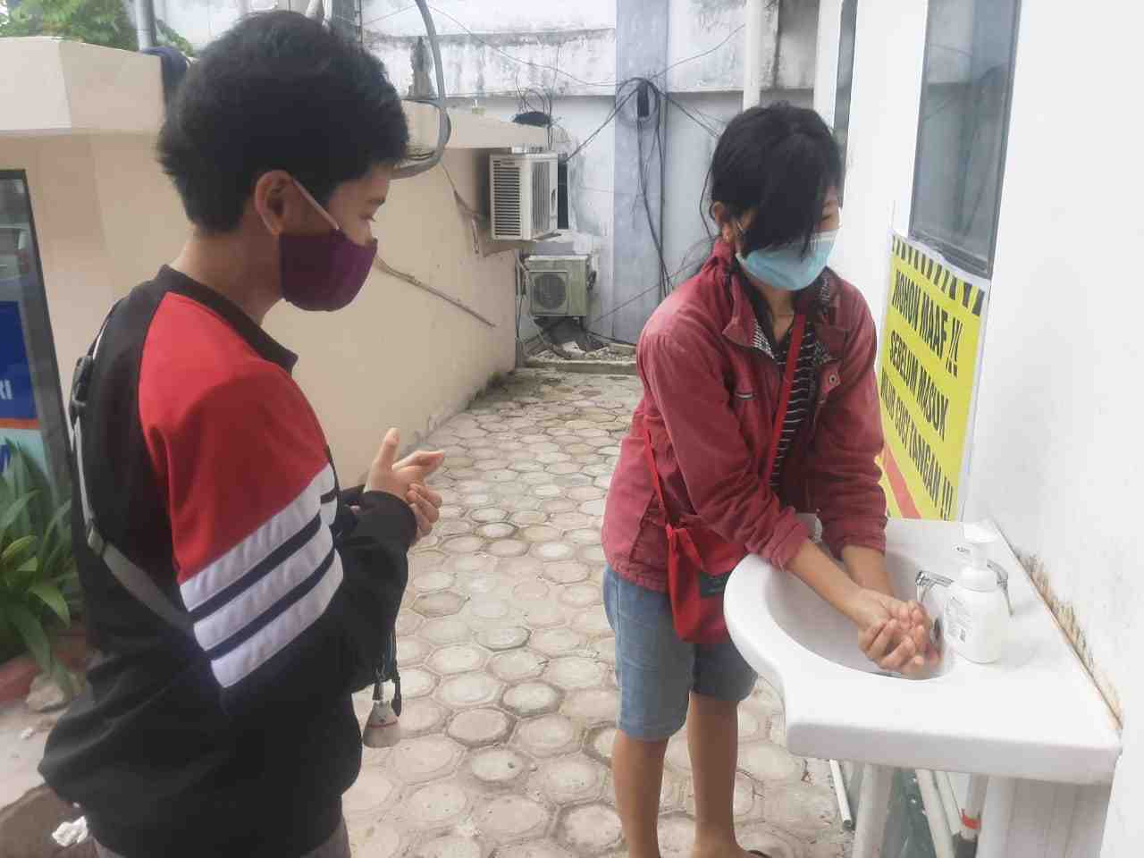 ANTRE CUCI TANGAN