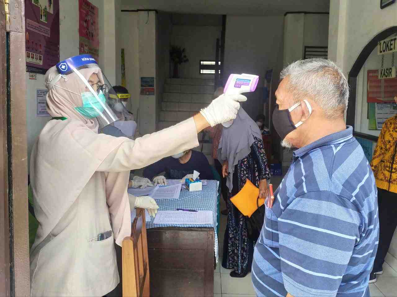 PERIKSA SUHU TUBUH