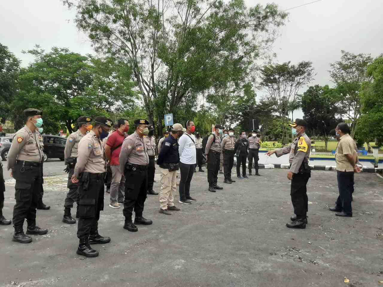 PENGARAHAN KEPADA TIM PENGAWASAN