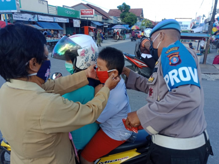 ANAK ANAK WAJIB GUNAKAN MASKER