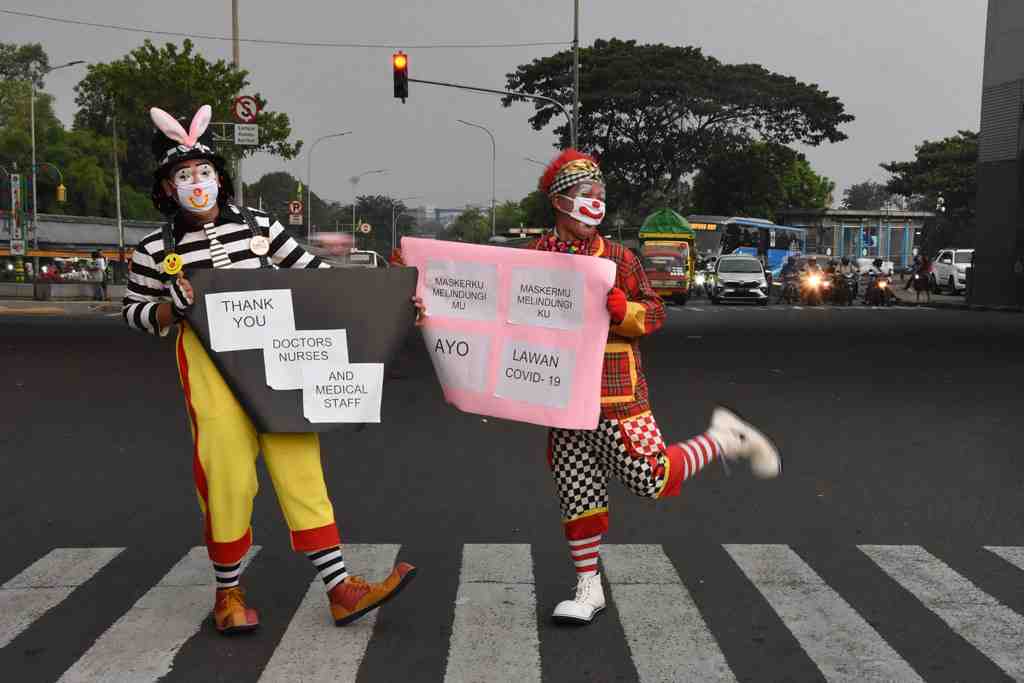 AKSI BADUT KAMPANYE CEGAH COVID-19