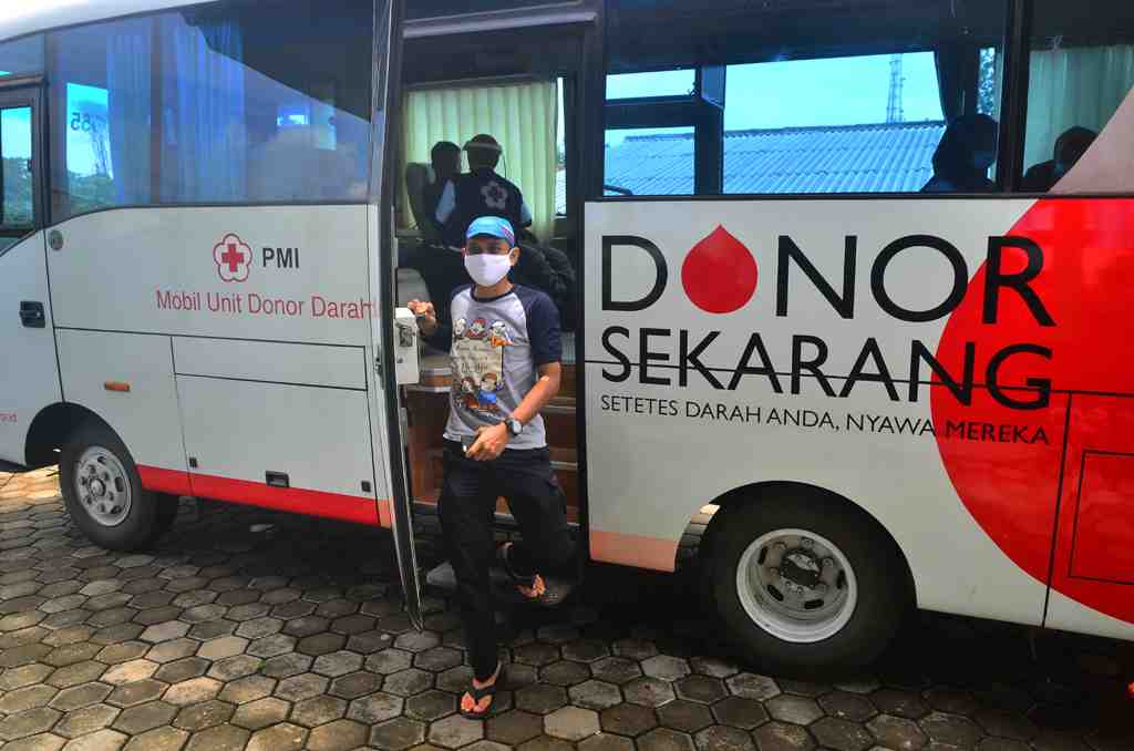 DONOR DARAH KELILING