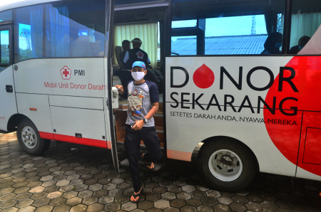 DONOR DARAH KELILING