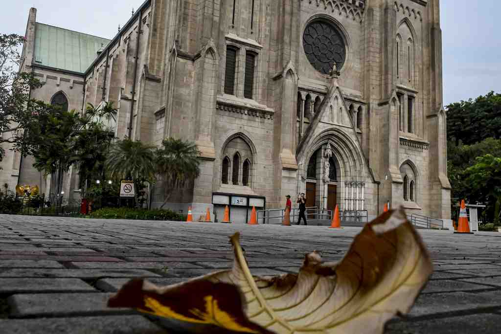 GEREJA DITUTUP