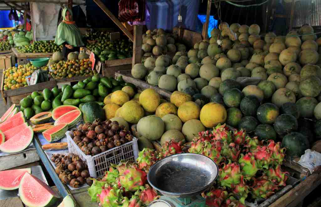PERMINTAAN BUAH LOKAL MENINGKAT 