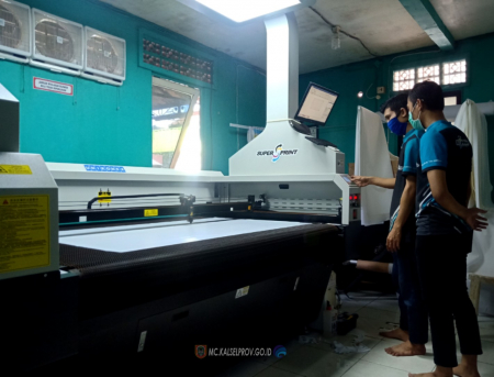 PROSES PEMBUATAN BAJU APD