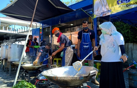 SIAPKAN MAKANAN SIAP SAJI