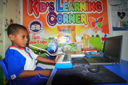 SEKOLAH DI JAYAPURA MASIH DILIBURKAN PASCAGEMPA