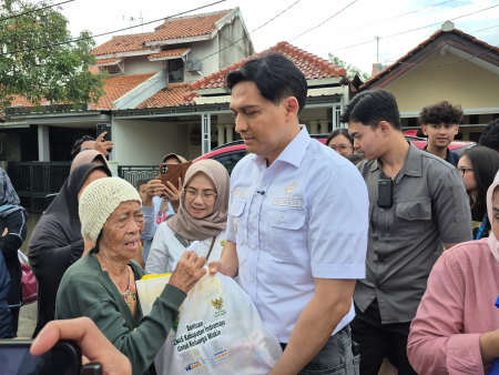 SALURKAN BANTUAN UNTUK WARGA TERDAMPAK BANJIR