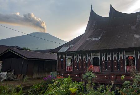 ERUPSI GUNUNG MARAPI