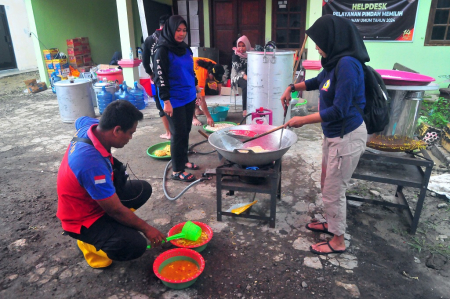 DAPUR UMUM KORBAN BANJIR DI GROBOGAN