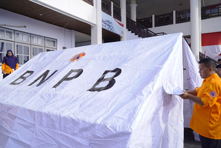 TENDA BANTUAN BNPB UNTUK TIDORE