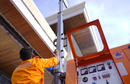 LIGHT TOWER UNTUK MITIGASI BENCANA 
