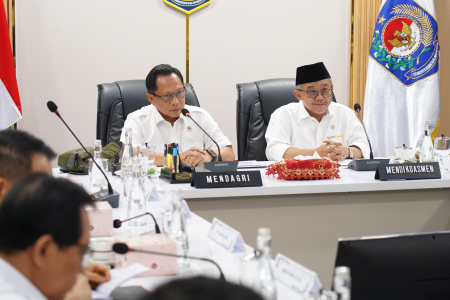 RAPAT REHABILITASI SEKOLAH TERDAMPAK BENCANA SUMATERA