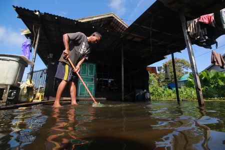 BERSIHKAN RUMAH 