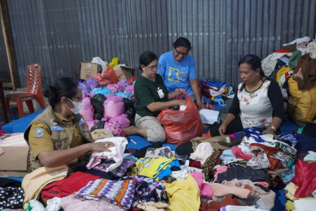 PAKAIAN BEKAS LAYAK PAKAI UNTUK PENGUNGSI