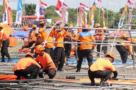 LOMBA PASANG TENDA