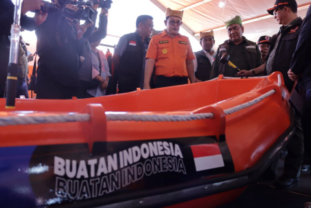 PERAHU BUATAN INDONESIA