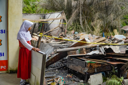 LIHAT PUING SISA KEBAKARAN