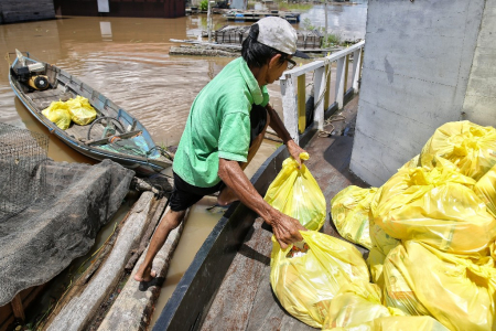 BANTUAN SEMBAKO WARGA TERDAMPAK BANJIR