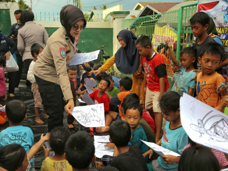 BAGIKAN MEDIA MEWARNAI